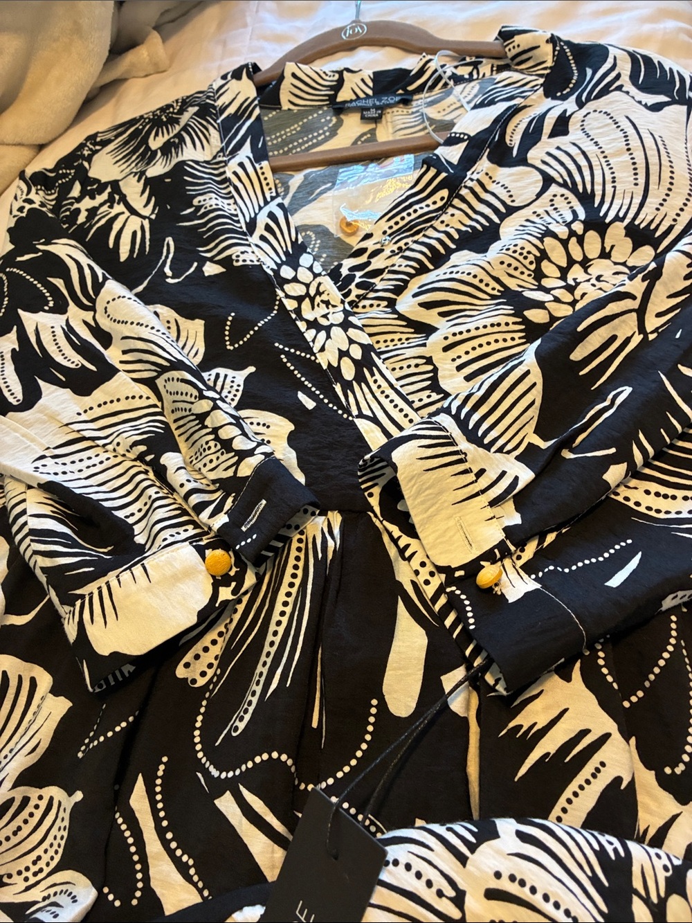 Rachel Zoe Black and White Floral Flowy Midi Dress- NWT- Size M - Picture 14 of 17